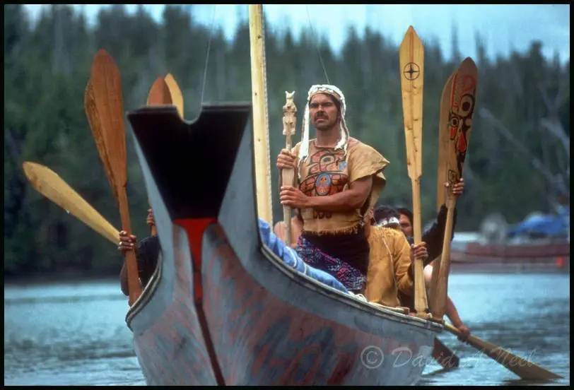 The Lootas, Bill Reid's canoe on a journey.
