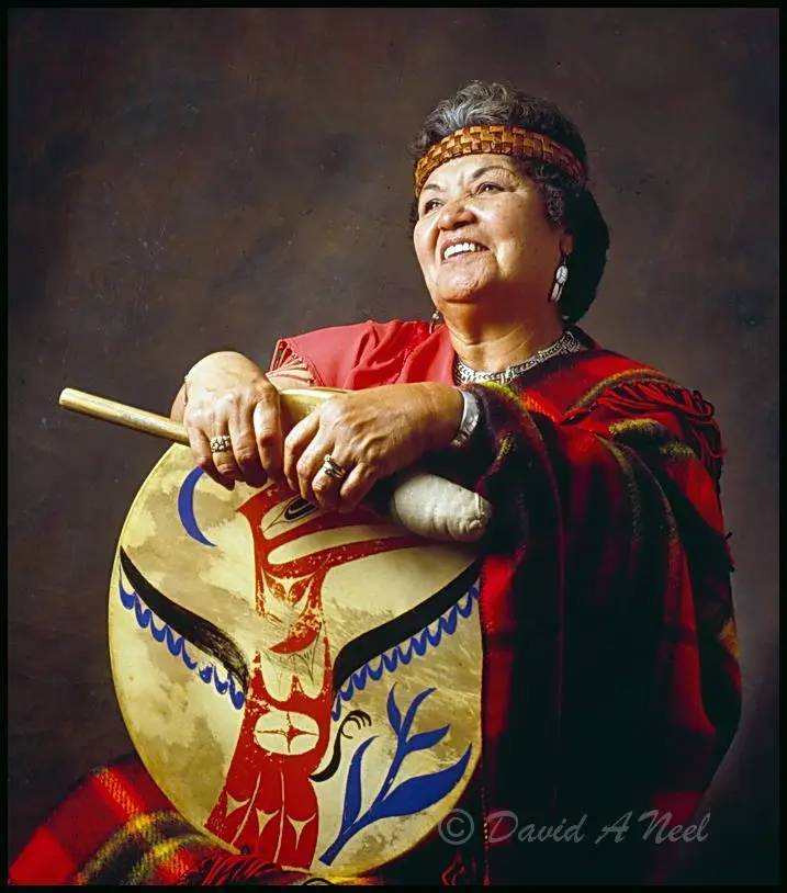 Nanaimo elder, Ellen White with a hand drum.