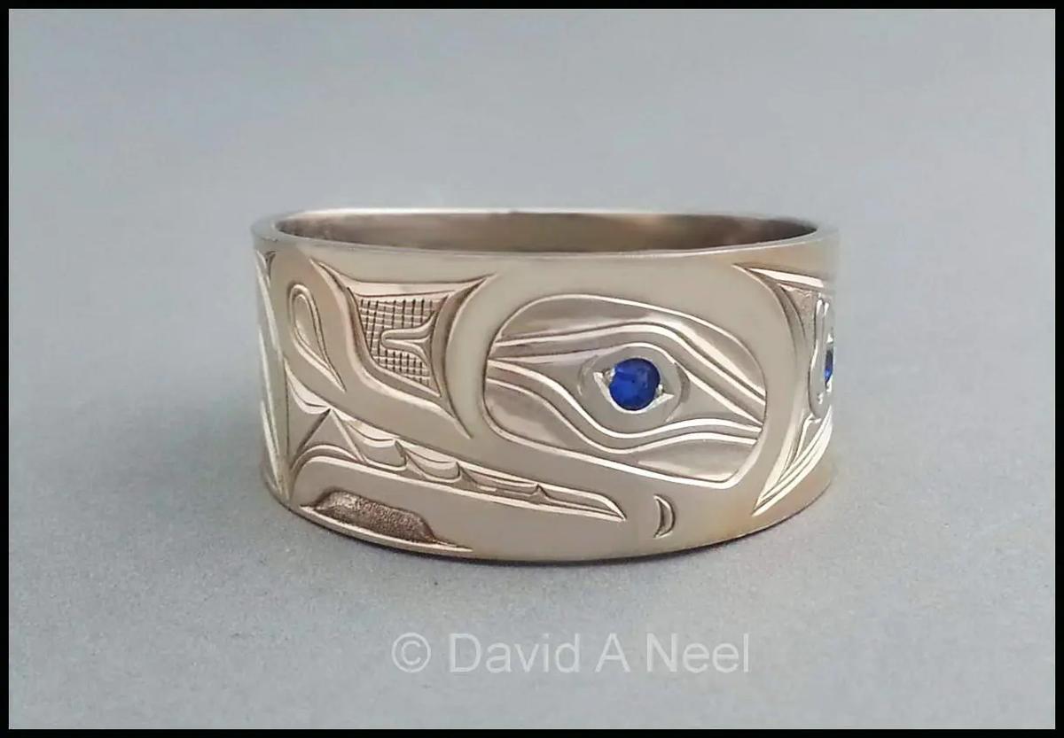 Wolf White Gold & Sapphire Ring