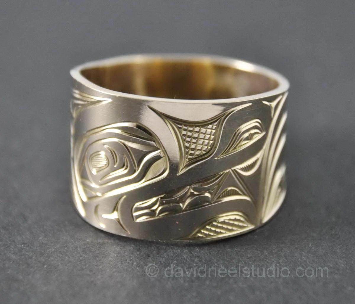 Wolf Wide Gold Ring