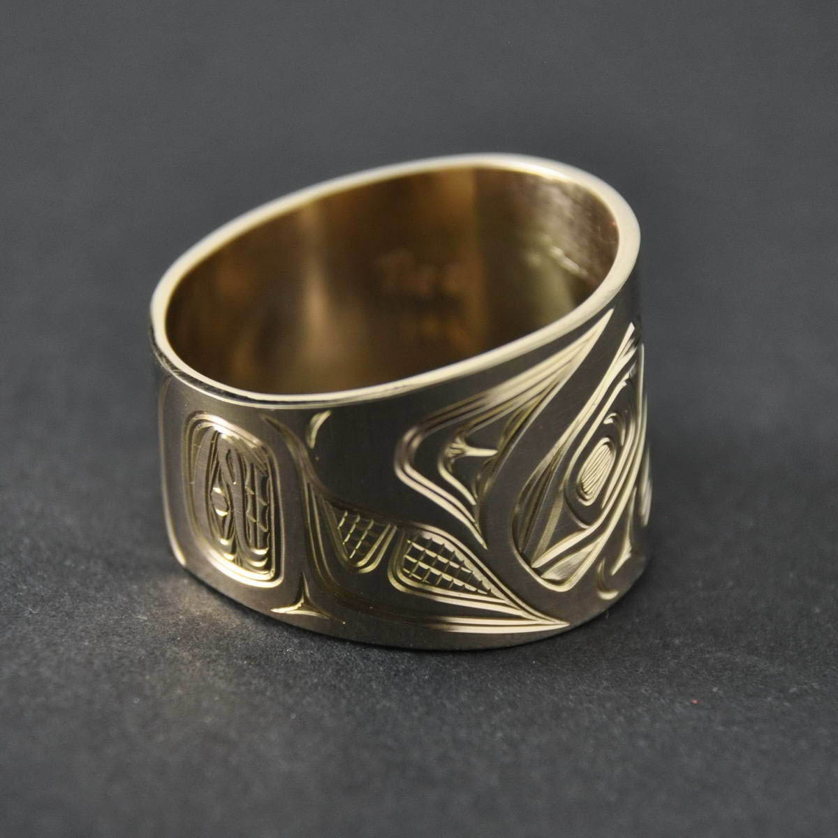 Wolf Wide Gold Ring