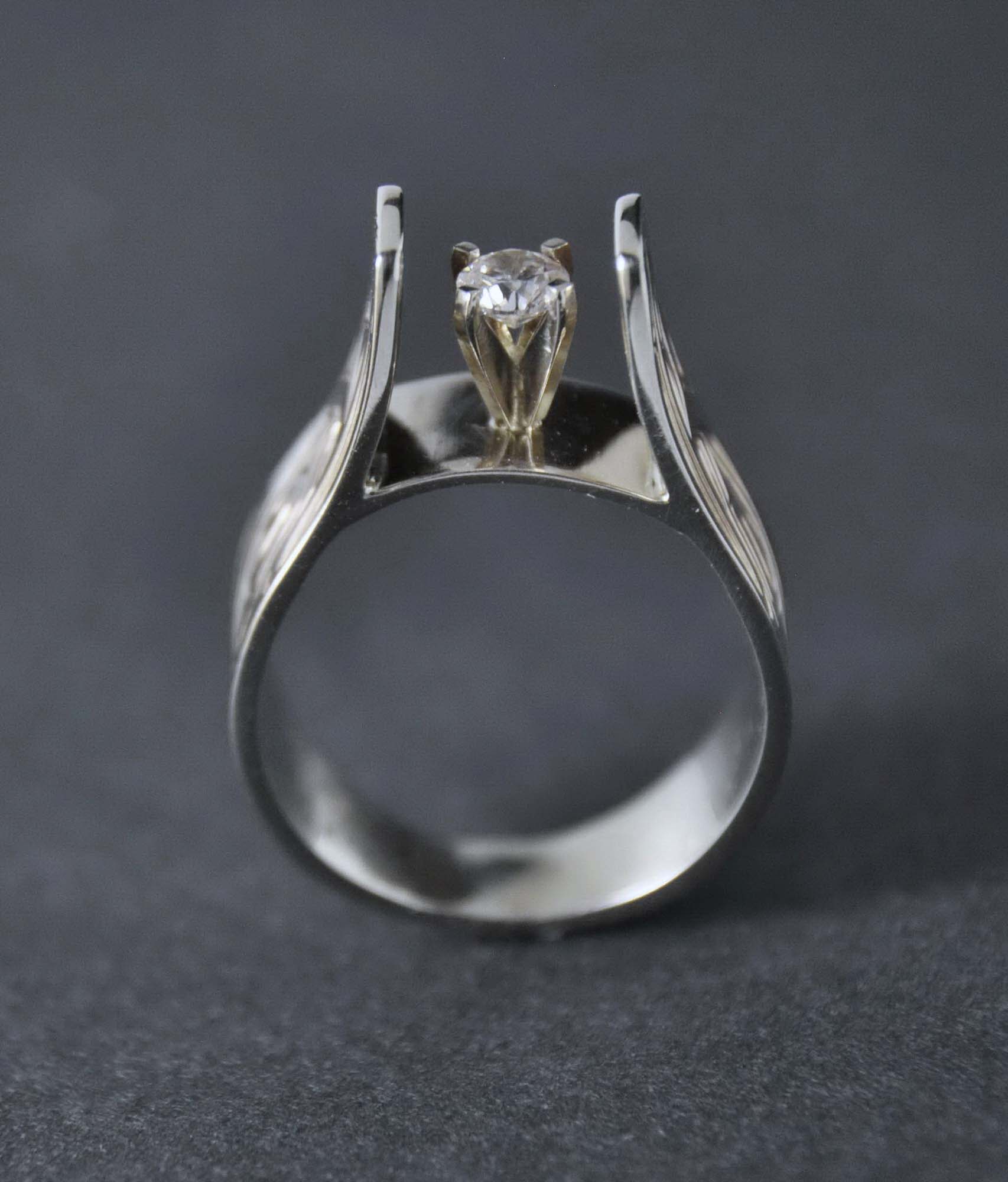 Turtle Diamond & White Gold Ring